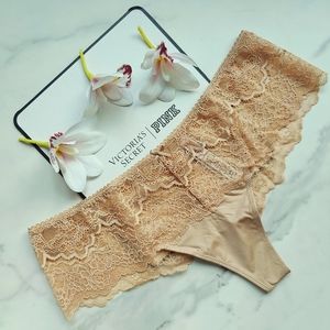 NWT VICTORIA'S SECRET DREAM ANGELS SMOOTH WITH LACE DETAIL FLORAL HIPSTER THONG